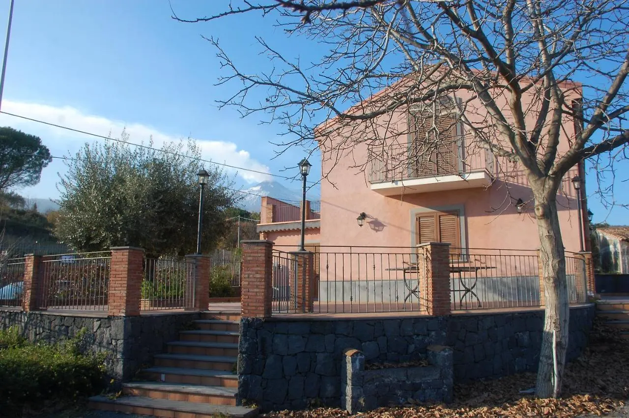 Casa Farlazzo Bed & Breakfast Zafferana Etnea Italy